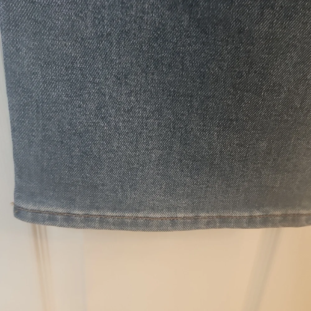 Wrangler Men's Light Washed  Blue Straight Leg Regular Fit Jeans Size 38x29